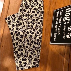 Lularoe OS Jack Skellington leggings